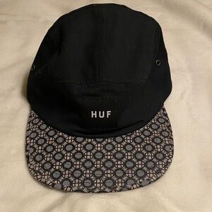 HUF Black and Gray Geometric Cap